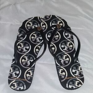 Ladie Tory Burch Flip Flops Size 10   Firm Price